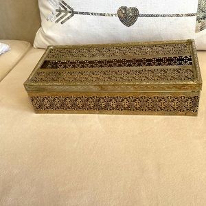 Vintage tissue box filigree